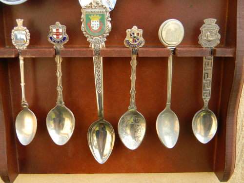 18 spoons mixed with free rack